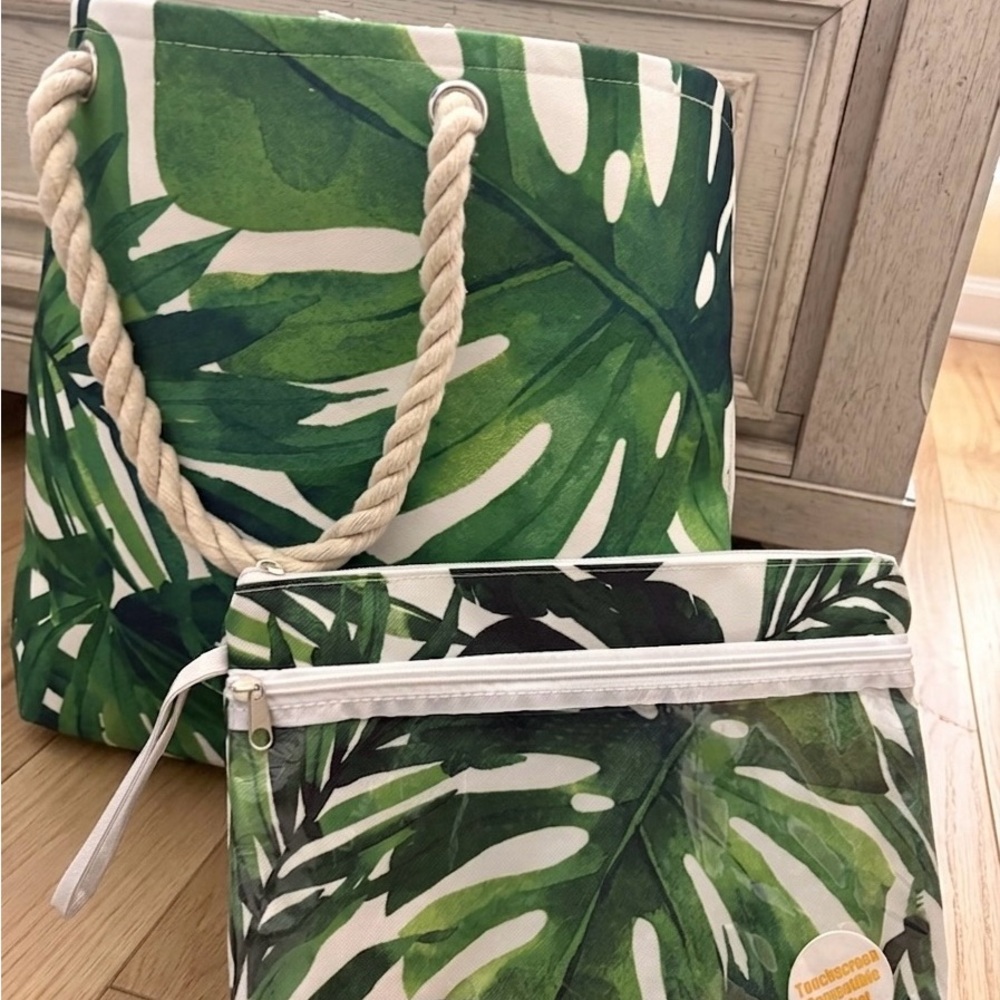 NWT Tropical Monstera Leaf Canvas Tote & Matching Tech Pouch Set – High Quality